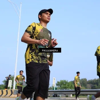 Runner Photo 6344726