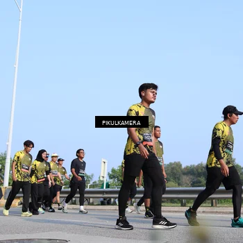Runner Photo 6344812