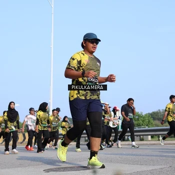Runner Photo 6344854