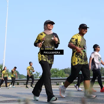 Runner Photo 6345027