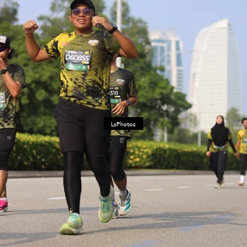 Runner Photo 6345064