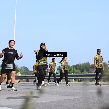 Runner Photo 6345065
