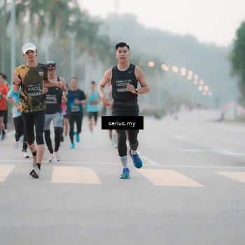 Runner Photo 6345073