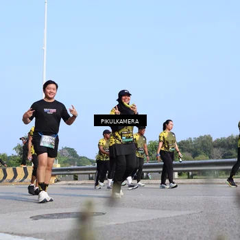 Runner Photo 6345099