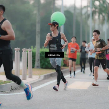 Runner Photo 6345103