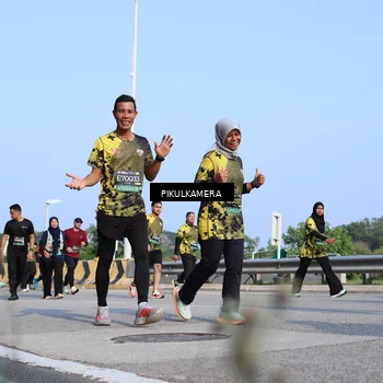Runner Photo 6345156