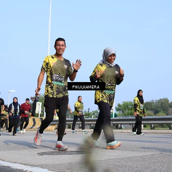 Runner Photo 6345159