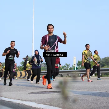 Runner Photo 6345179