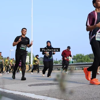 Runner Photo 6345203