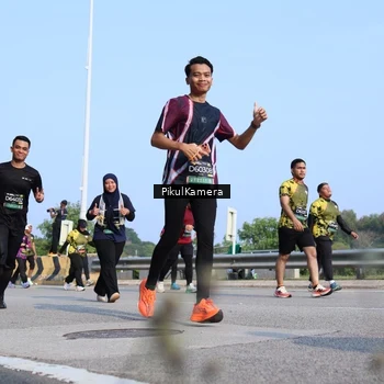 Runner Photo 6345209