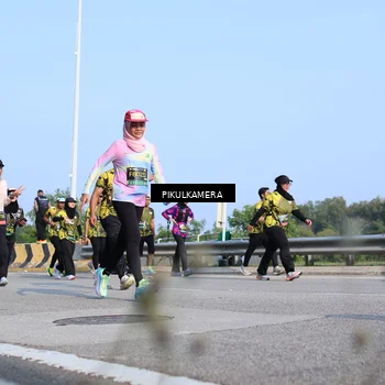 Runner Photo 6345275