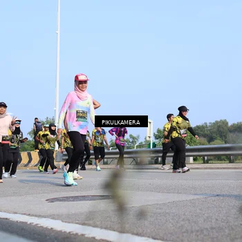 Runner Photo 6345280