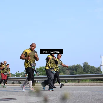 Runner Photo 6345456