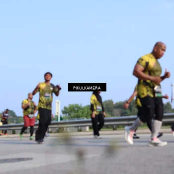 Runner Photo 6345513