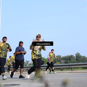 Runner Photo 6345702