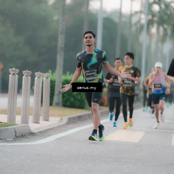 Runner Photo 6345878