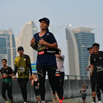 Runner Photo 6345917