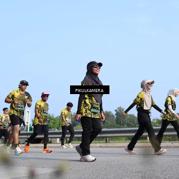 Runner Photo 6345940