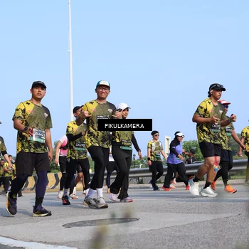 Runner Photo 6345974