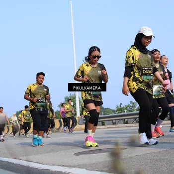 Runner Photo 6346098