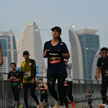 Runner Photo 6346120