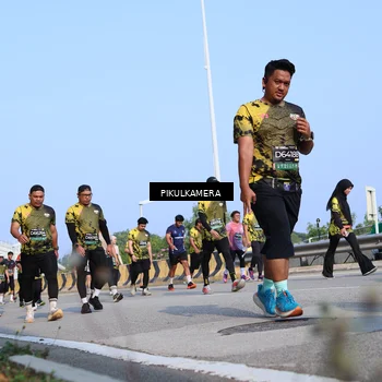 Runner Photo 6346174