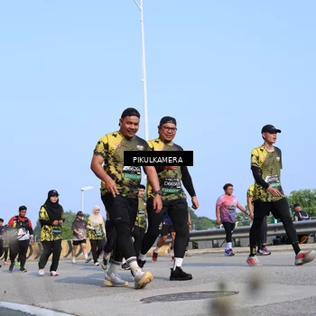 Runner Photo 6346245