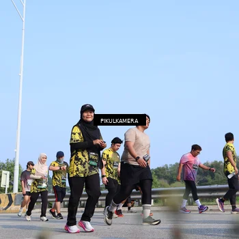 Runner Photo 6346331