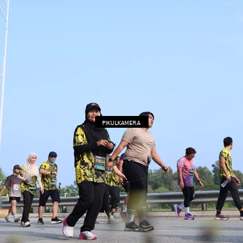 Runner Photo 6346360