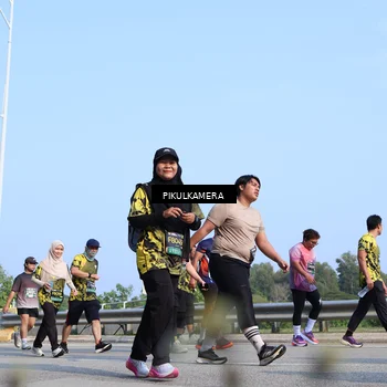 Runner Photo 6346362