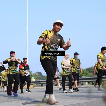 Runner Photo 6346365