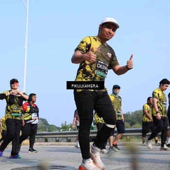 Runner Photo 6346423
