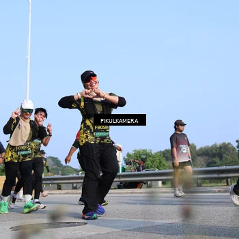 Runner Photo 6346435