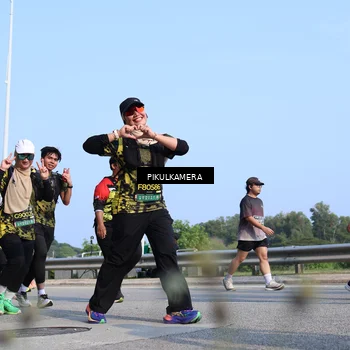 Runner Photo 6346458