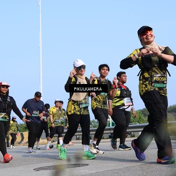 Runner Photo 6346474