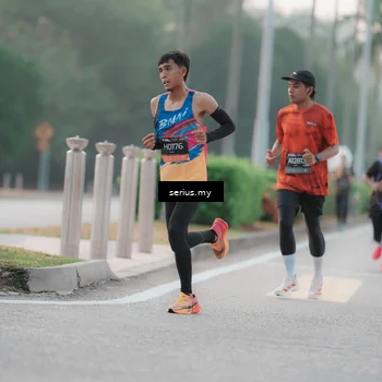 Runner Photo 6346476