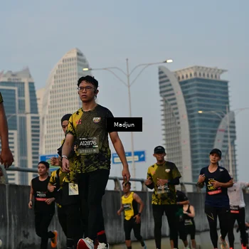 Runner Photo 6346486