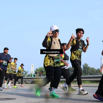 Runner Photo 6346495