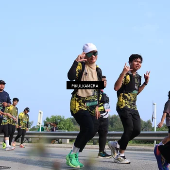 Runner Photo 6346512