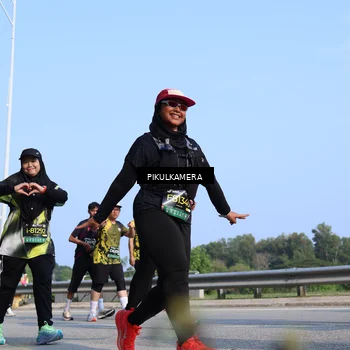 Runner Photo 6346523