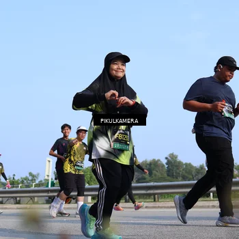 Runner Photo 6346561