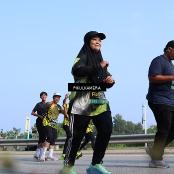 Runner Photo 6346580