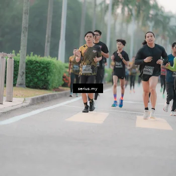 Runner Photo 6346605