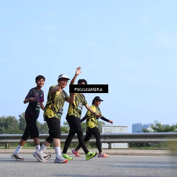 Runner Photo 6346619