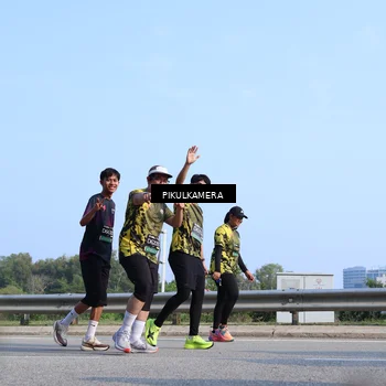 Runner Photo 6346629