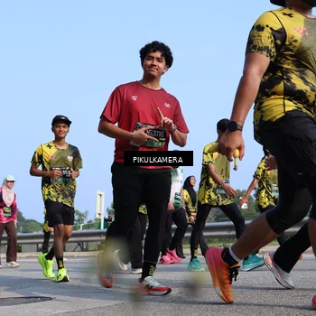 Runner Photo 6346718
