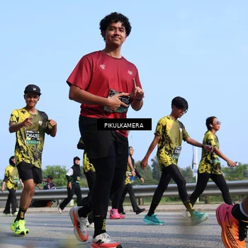Runner Photo 6346749