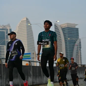 Runner Photo 6346835