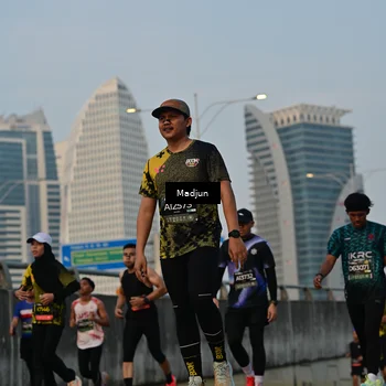 Runner Photo 6346857