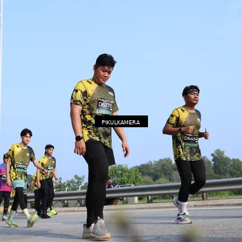 Runner Photo 6346873